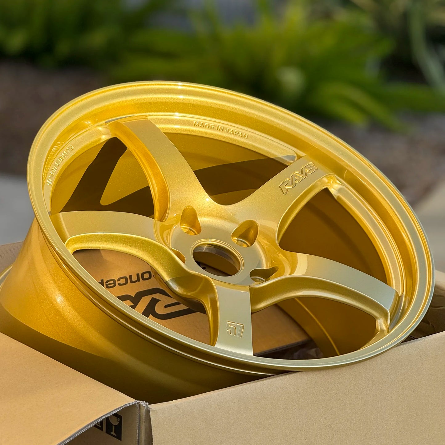 Gram Lights 57CR 18x9.5 +38 5x100 E8 Gold (SET)