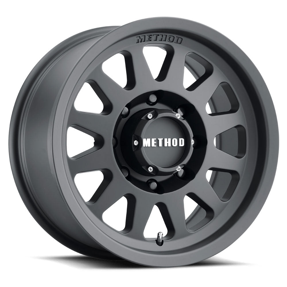 Method 704 | Matte Black | 16x8 | 6x5.5 | 0/4.50" | MR70468060500