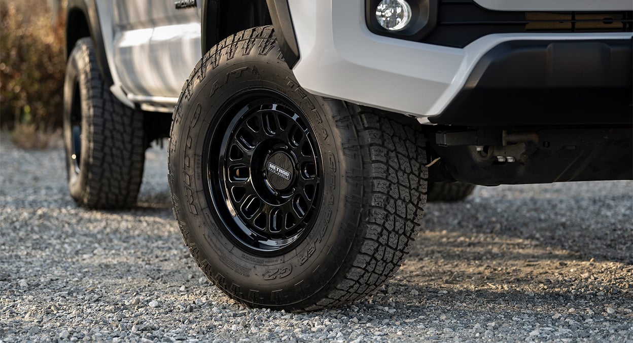 (set of 4) Method MR321 Gloss Black | 18x9" +18mm | 6x5.5in Wheel