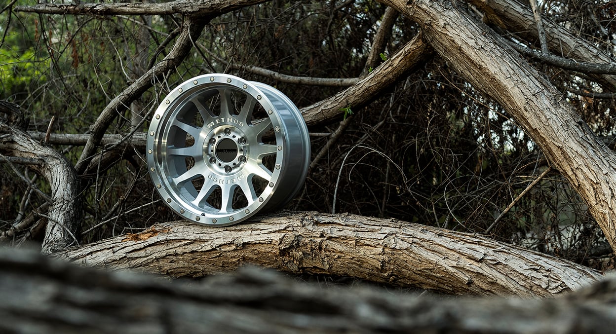 (set of 4) Method MR605 NV Machined | 20x10" -24mm | 8x6.5in Wheel