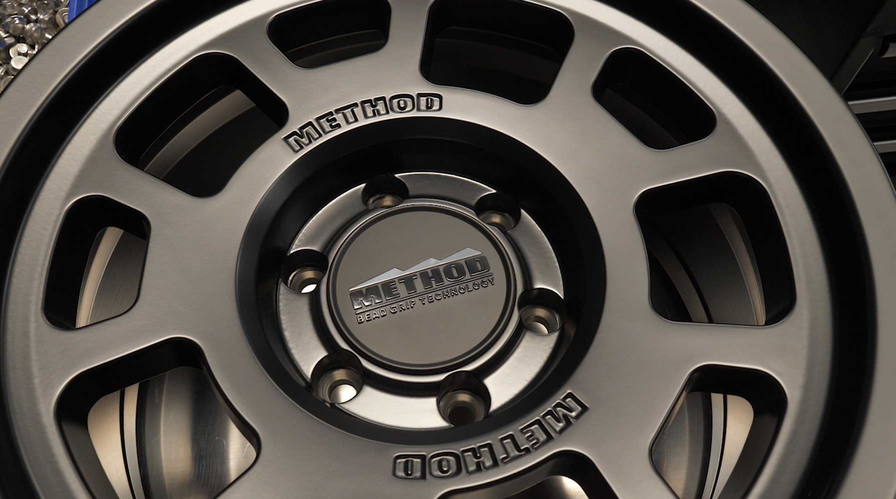 (set of 4) Method MR705 Titanium | 17x8.5" +35mm | 6x5.5in Wheel