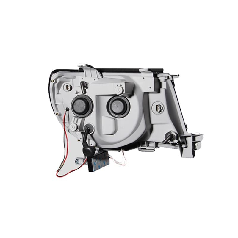 ANZO Projector Headlight Set w/ Halo Black | Toyota Tacoma (05-11) (121282)