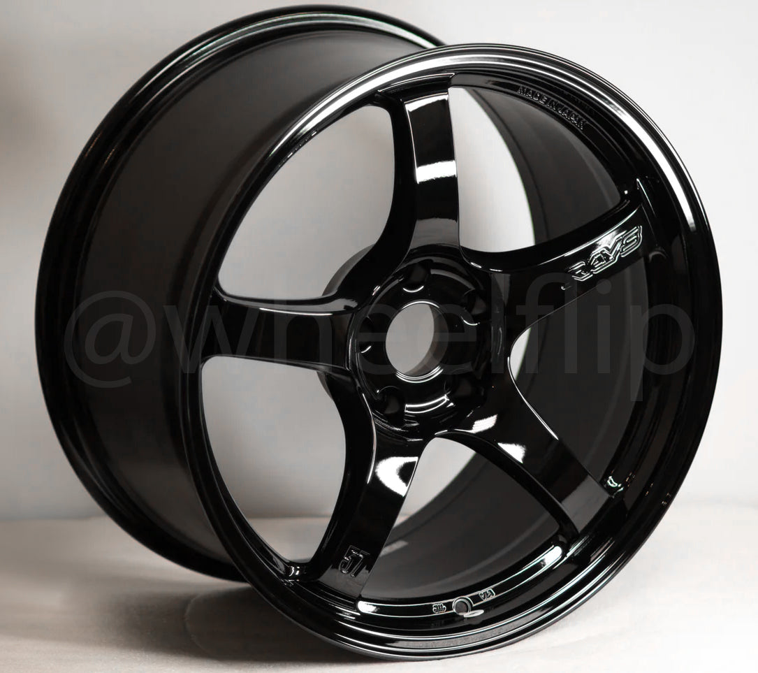 Gram Lights 57CR 18x9.5 +22 5x114.3 Glossy Black (SET)