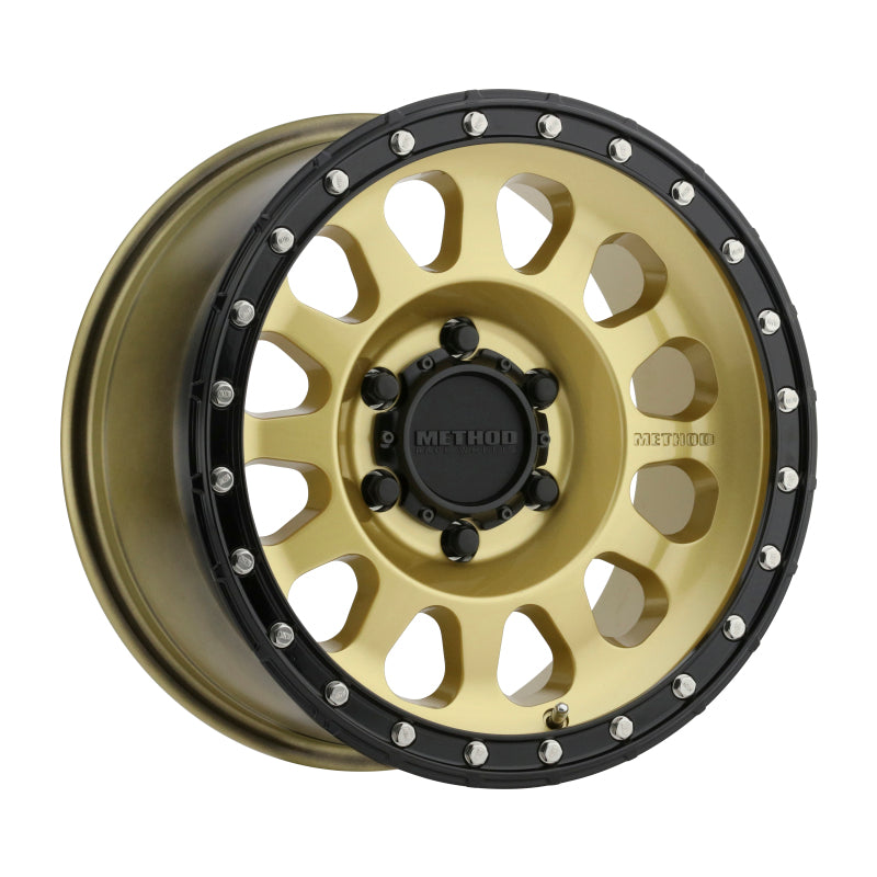 (set of 4) Method MR315 Gold - Black Lip | 17x8.5" +0mm | 6x5.5in Wheel