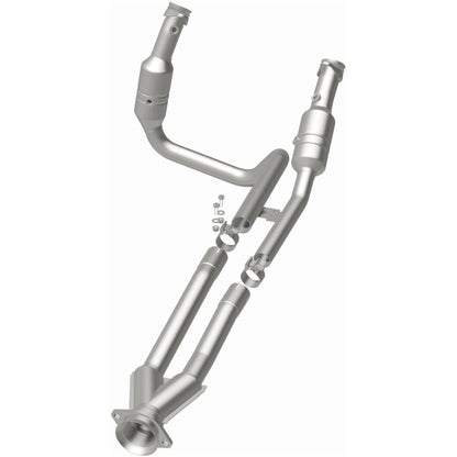 Magnaflow OEM Grade Direct-Fit Catalytic Converter | Ford Transit 150/250/350 (52436)