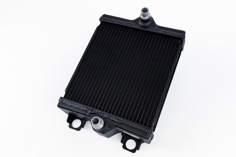 CSF Auxiliary Radiator | BMW F87 M2 / F30/F31/F34 / F22/F23 / G22/G23 (11-24) (8355)