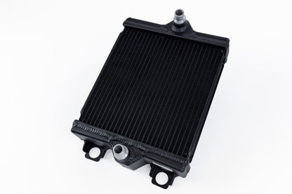 CSF Auxiliary Radiator | BMW F87 M2 / F30/F31/F34 / F22/F23 / G22/G23 (11-24) (8355)