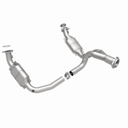 MagnaFlow OEM Catalytic Converter | Escalade 07-10, Silverado 07-13 (49631)