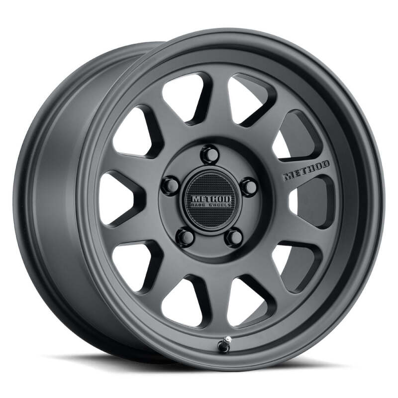 Method MR316 Matte Black | 17x8" +25mm | 6x5.5mm Wheel