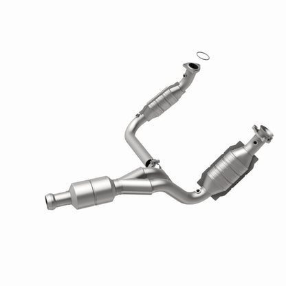 MagnaFlow Conv DF OEM Grade Catalytic Converter | Chevy Silverado 09-13 (51578)