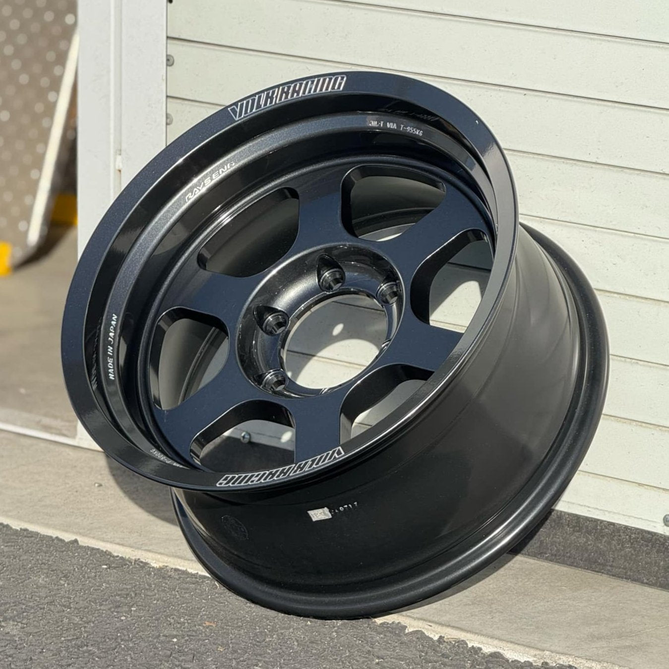 Volk Racing TE37XT M-Spec 17x8.5 -10 6x139.7 Dark Gunmetal (SET)