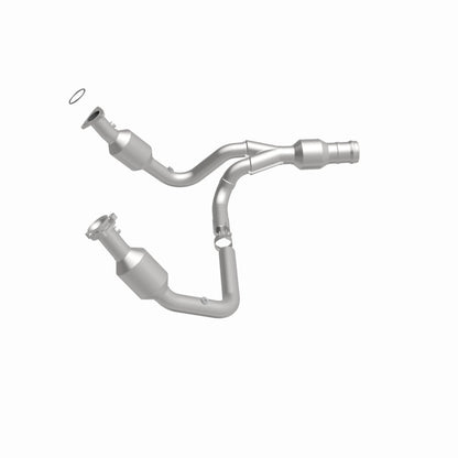 Magnaflow OEM Grade Direct-Fit Catalytic Converter | GMC Yukon XL 6.2L (52617)