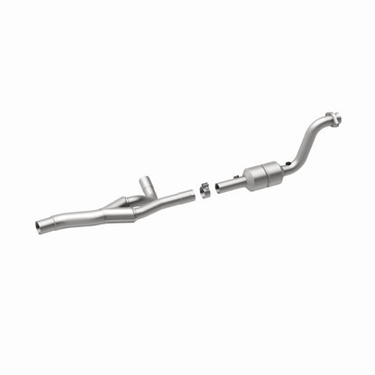 MagnaFlow Direct Fit Catalytic Converter 04-06 Dodge Durango 5.7L Passenger Side