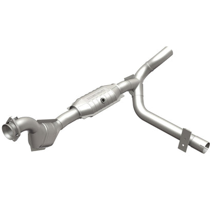 Magnaflow 51839 DirectFit Converter for Ford Trucks 01 4.6L
