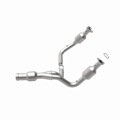 Magnaflow OEM Grade Direct-Fit Catalytic Converter | GMC Yukon XL 6.2L (52617)