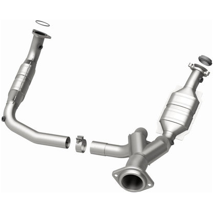 MagnaFlow OEM Catalytic Converter | Escalade 07-10, Silverado 07-13 (49631)