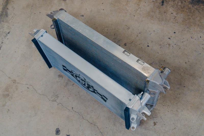 CSF Cooling 7245 High-Perf All-Aluminum Radiator for 05-06 Ford GT