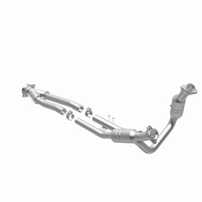 Magnaflow OEM Grade Direct-Fit Catalytic Converter | Ford Transit 150/250/350 (52436)