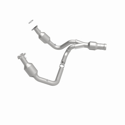 Magnaflow OEM Grade Direct-Fit Catalytic Converter | GMC Yukon XL 6.2L (52617)