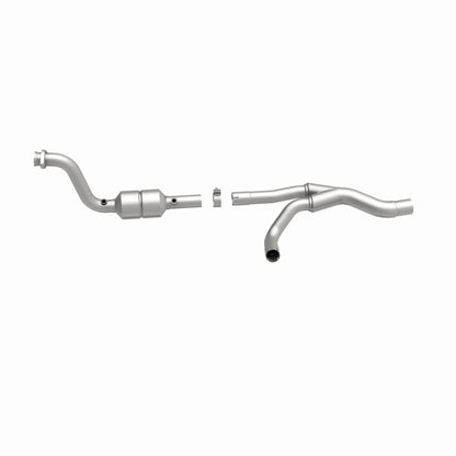 MagnaFlow Direct Fit Catalytic Converter 04-06 Dodge Durango 5.7L Passenger Side