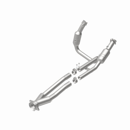 Magnaflow OEM Grade Direct-Fit Catalytic Converter | Ford Transit 150/250/350 (52436)