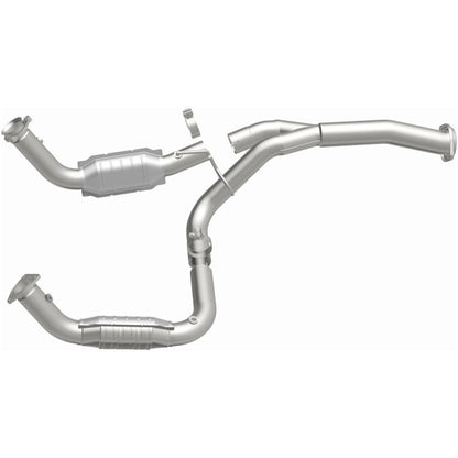 MagnaFlow OEM D&F Catalytic Converter | Silverado 2500HD/3500HD / Sierra 2500HD/3500HD (21-252)