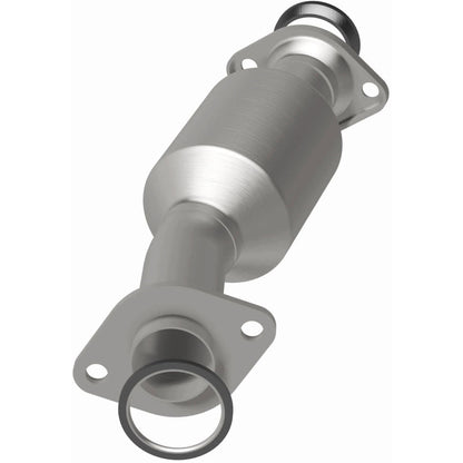MagnaFlow 2011 Toyota Sienna California Grade CARB Compliant Direct-Fit Catalytic Converter
