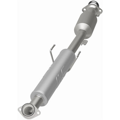 MagnaFlow 2007-2010 Toyota Sienna California Grade CARB Compliant Direct-Fit Catalytic Converter