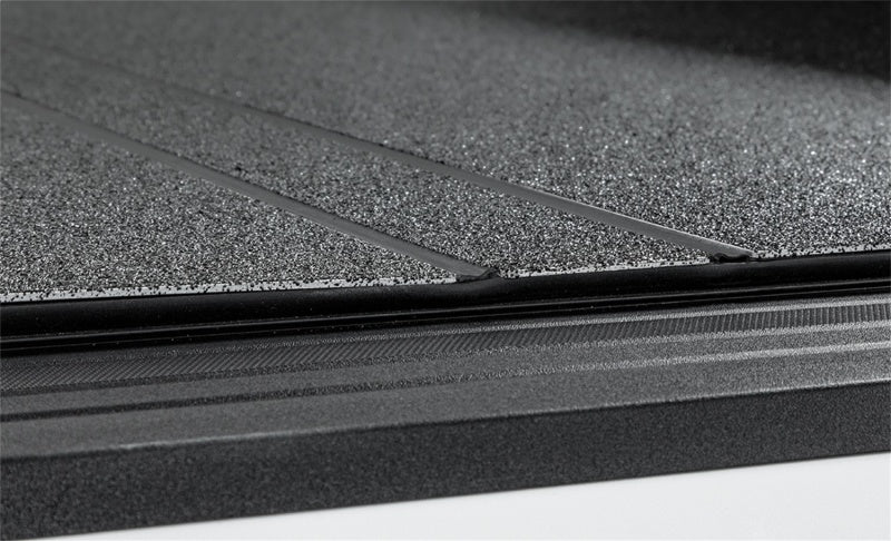 Access LOMAX Hard Tri-Fold Cover | Jeep Gladiator 20 (B3070019)