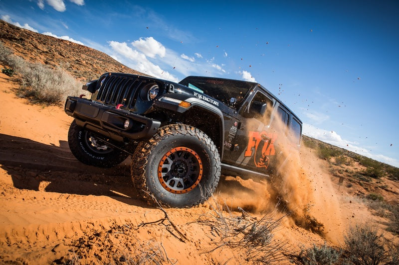 Fox 883-26-053 18-Up fits Jeep JL 2.5 Performance Series 10.2in. Smooth Body