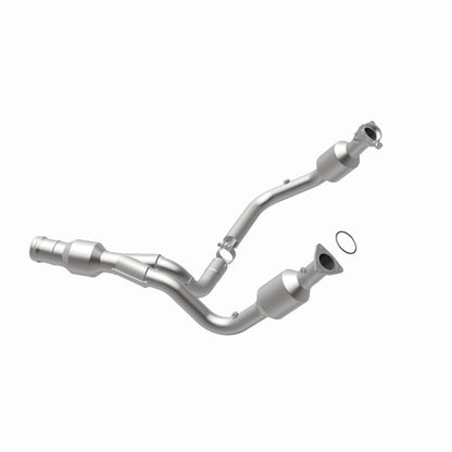 Magnaflow OEM Grade Direct-Fit Catalytic Converter | GMC Yukon XL 6.2L (52617)