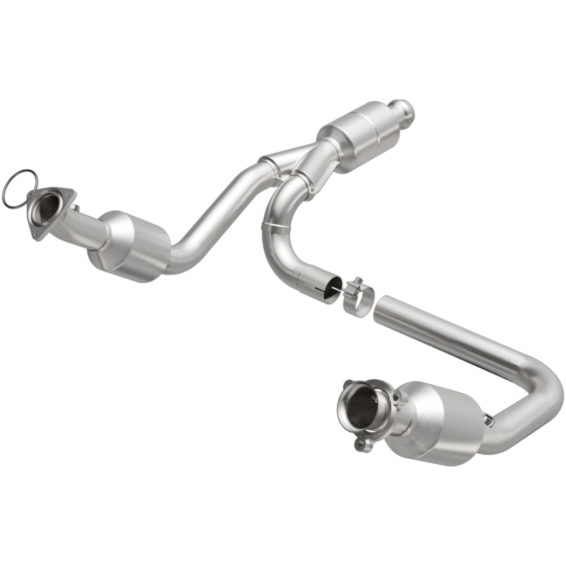 MagnaFlow OEM-Grade Catalytic Converter | GMC Sierra 14-16, Chevy Silverado 16-18 (52642)