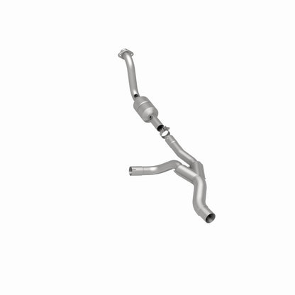 MagnaFlow Direct Fit Catalytic Converter 04-06 Dodge Durango 5.7L Passenger Side