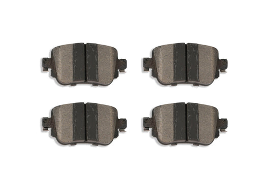 DBA Rear Street Series Brake Pads | Volkswagen Golf S/SE/SEL (15-21) (DB15009SS)