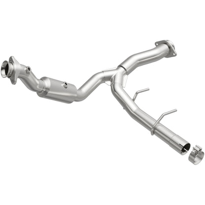 MagnaFlow 21-528 DirectFit Converter For 15-17 Ford Expedition V6 3.5