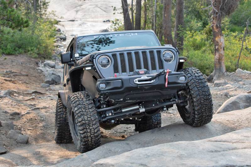 Fabtech Dirt Logic 2.0 Steering Stabilizer Kit | Jeep JL 18-21 F&R (FTS24282)