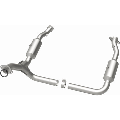 MagnaFlow California Grade CARB Compliant Direct-Fit Catalytic Converter 5551598