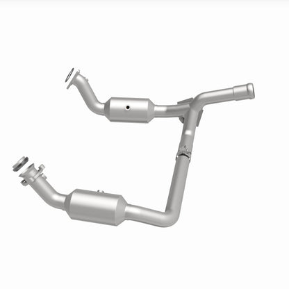 Magnaflow 280656 DirectFit Converter For GMC Sierra 1500 4.3L/5.3L (19-20)