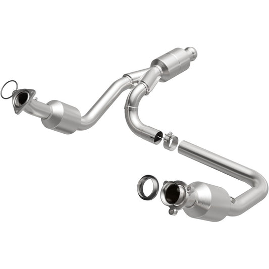MagnaFlow OEM-Grade Catalytic Converter | GMC Sierra 14-16, Chevy Silverado 16-18 (52642)