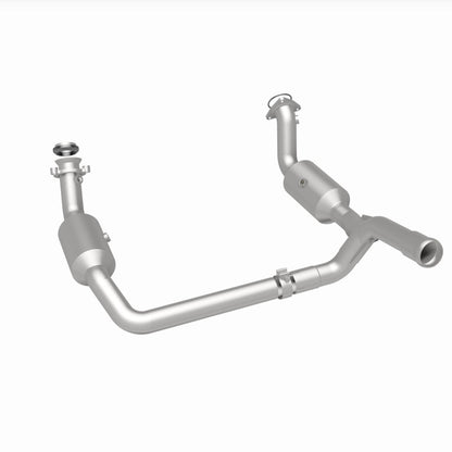 Magnaflow 280656 DirectFit Converter For GMC Sierra 1500 4.3L/5.3L (19-20)