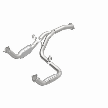 MagnaFlow OEM D&F Catalytic Converter | Silverado 2500HD/3500HD / Sierra 2500HD/3500HD (21-252)