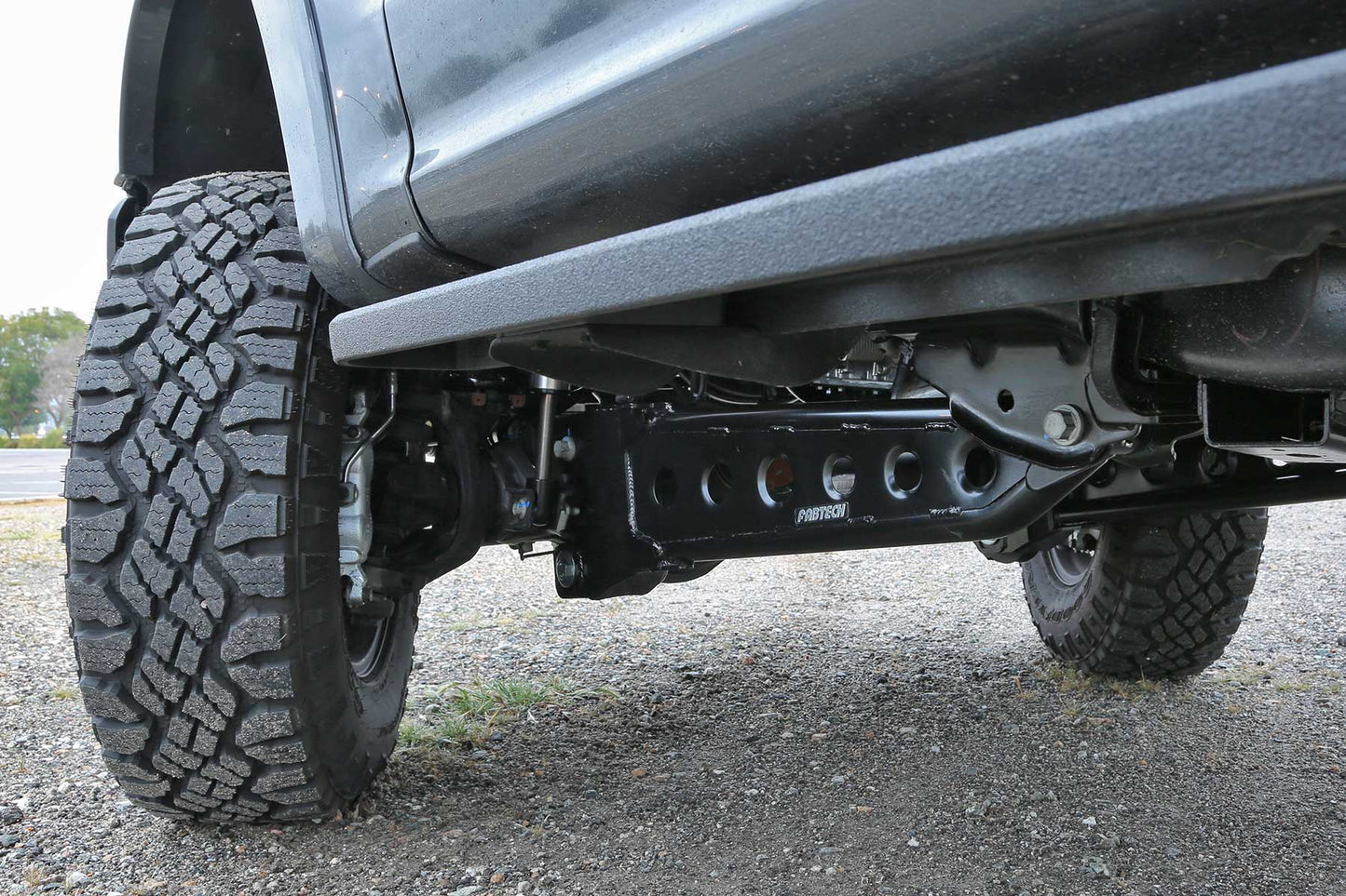 Fabtech 4/6/8in Radius Arm Lift System | Ford F250/350 (05-20) / F450/550 (08-20) 4WD (FTS22321)
