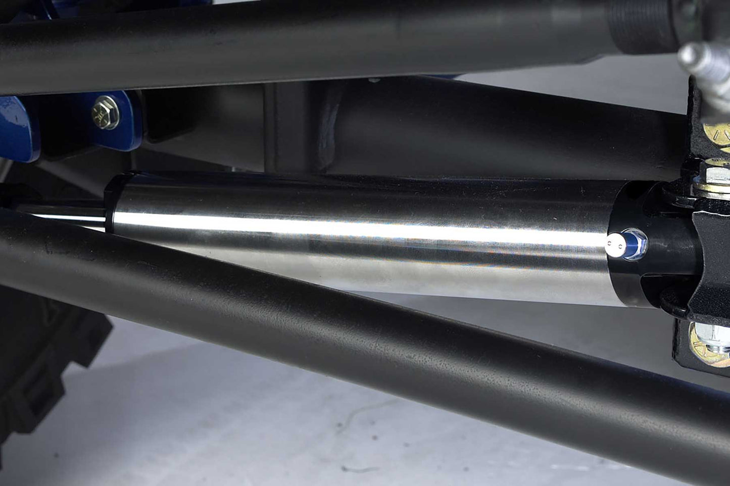 Fabtech 2.25in Dirt Logic Single Steering Stabilizer Kit | Jeep JK (07-18) (FTS240911)