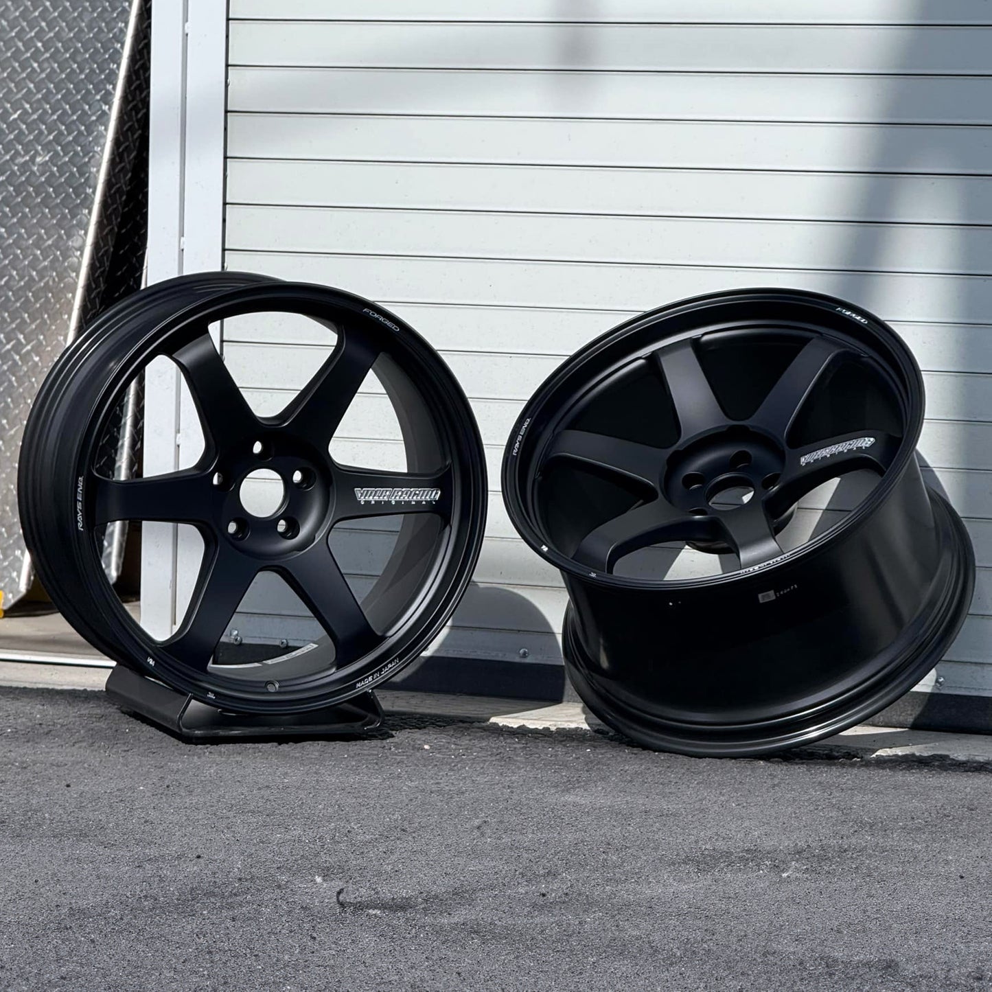 Volk Racing TE37 Ultra M-Spec 20x10 +15, 20x11 +15 5x112 Matte Black (SET)