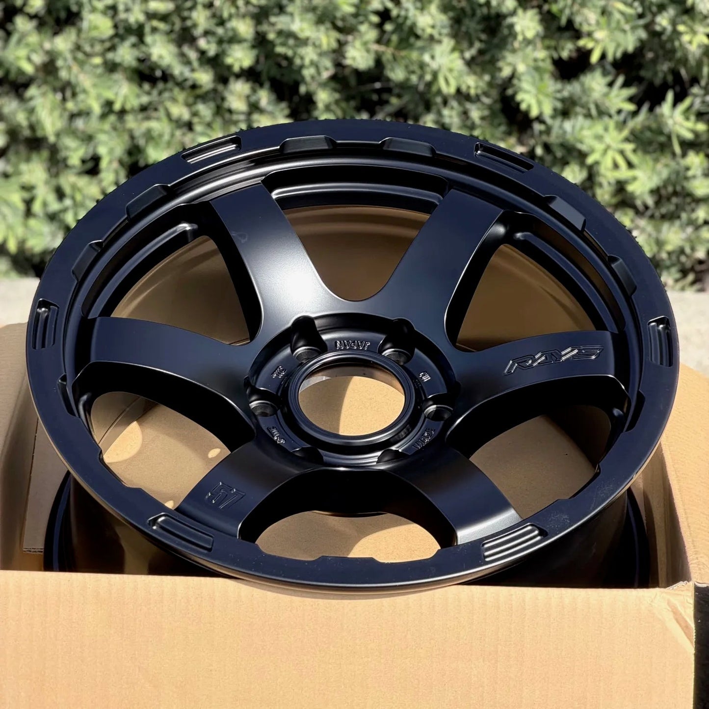 Gram Lights 57DR - X HD 18x9 +20 6x139.7 Semi Gloss Black (SET) - WheelFlip