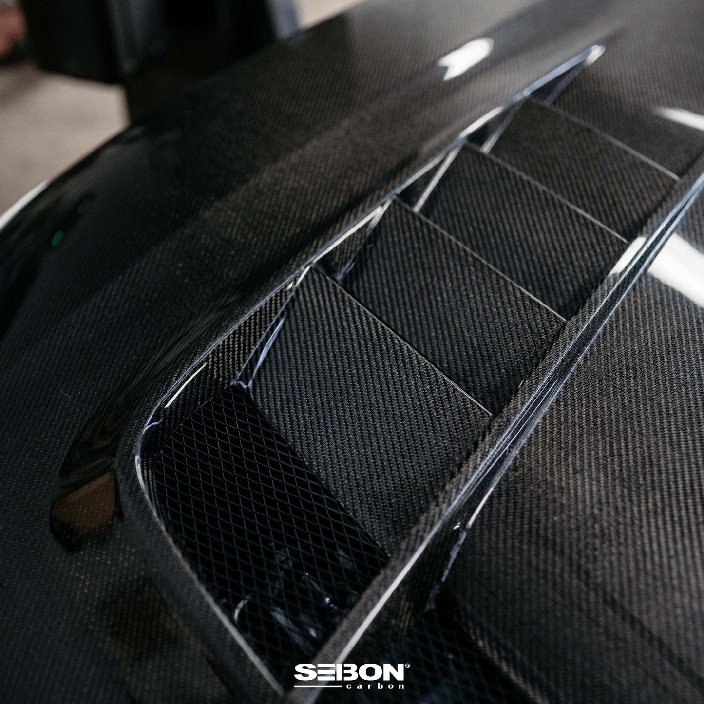 Seibon TV-Style Double Sided Carbon Fiber Hood | 2023+ Honda Civic Type R (HD23HDCVR-TV-DS)