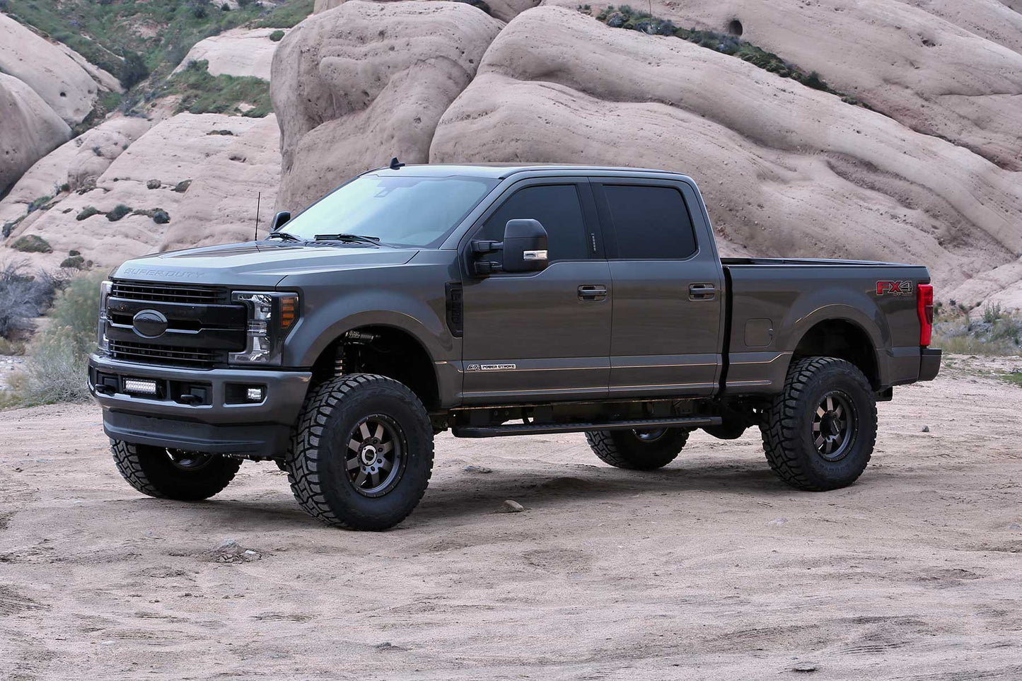 Fabtech 4" Radius Arm System w/ 4.0 & 2.25 | Ford F250/F350 4WD (17-21) (K2227DL)