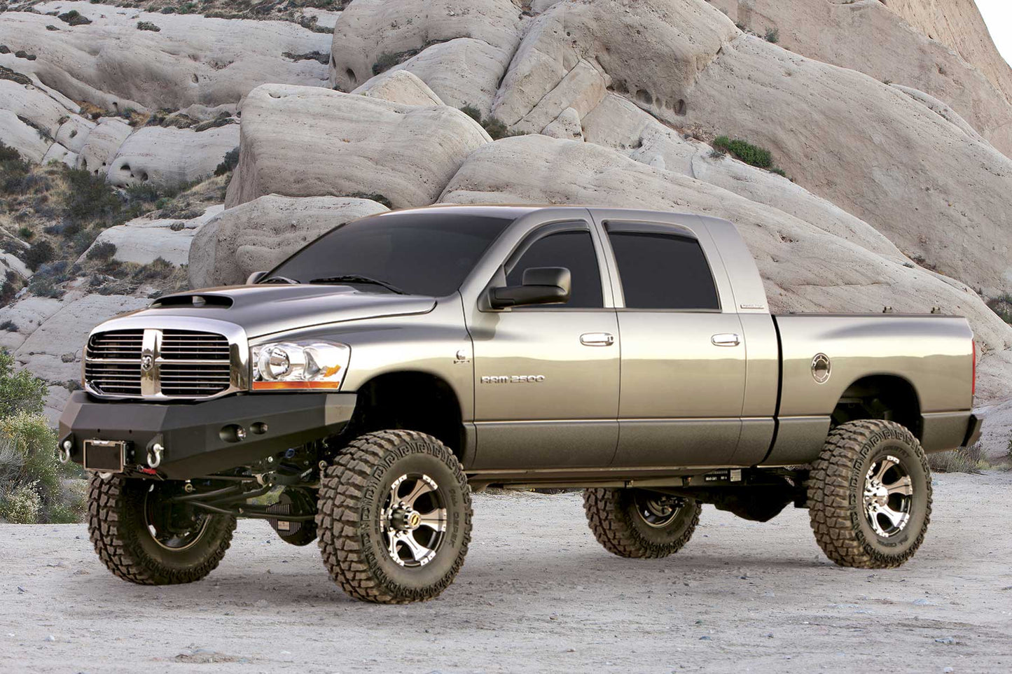Fabtech 6in Performance System w/ Stealth | Dodge 2500/3500 4WD 5.9L Diesel w/ Auto Trans (06-07) (K30153M)