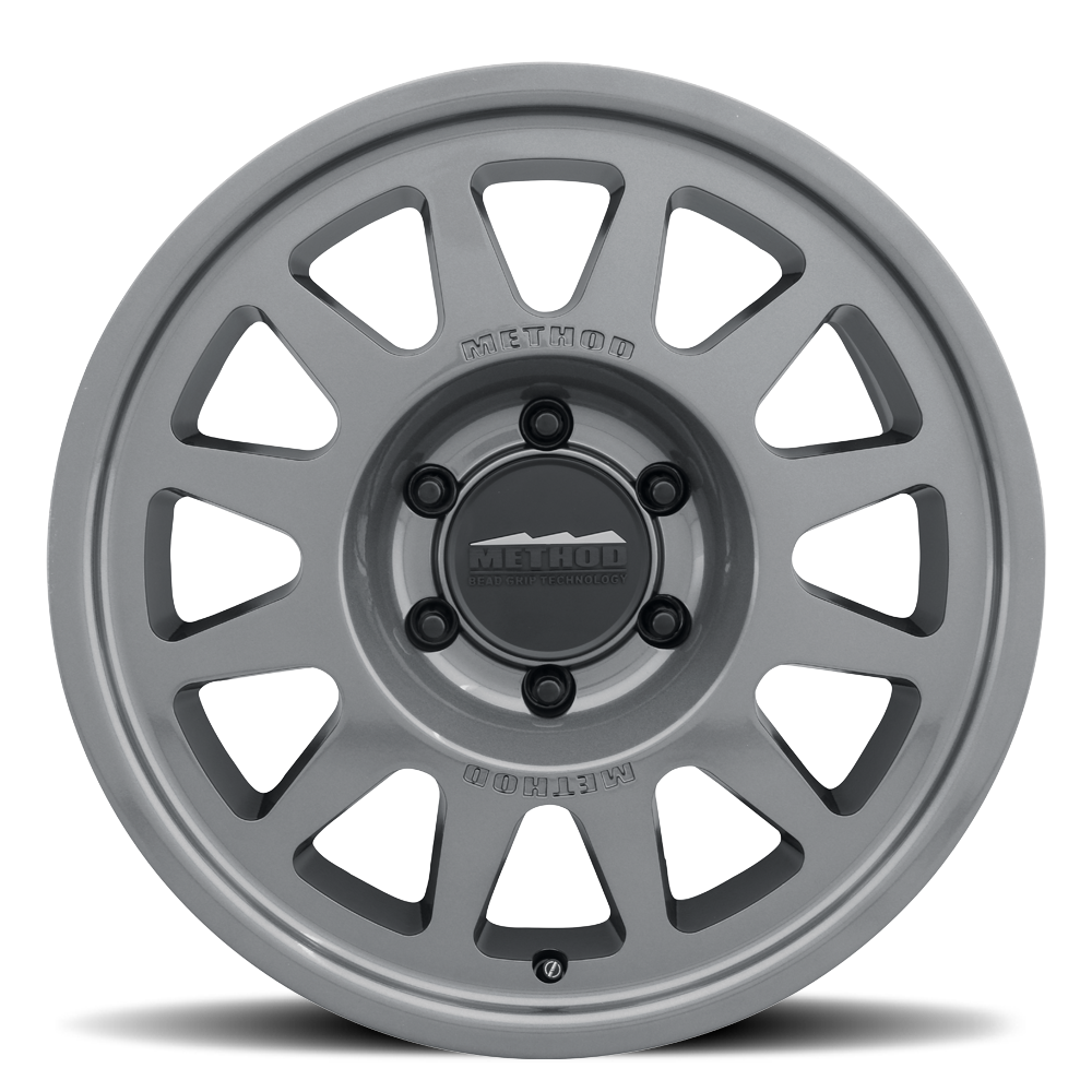 Method MR703-HD Gloss Titanium | 18x9" +40mm | 6x5.5mm Wheel