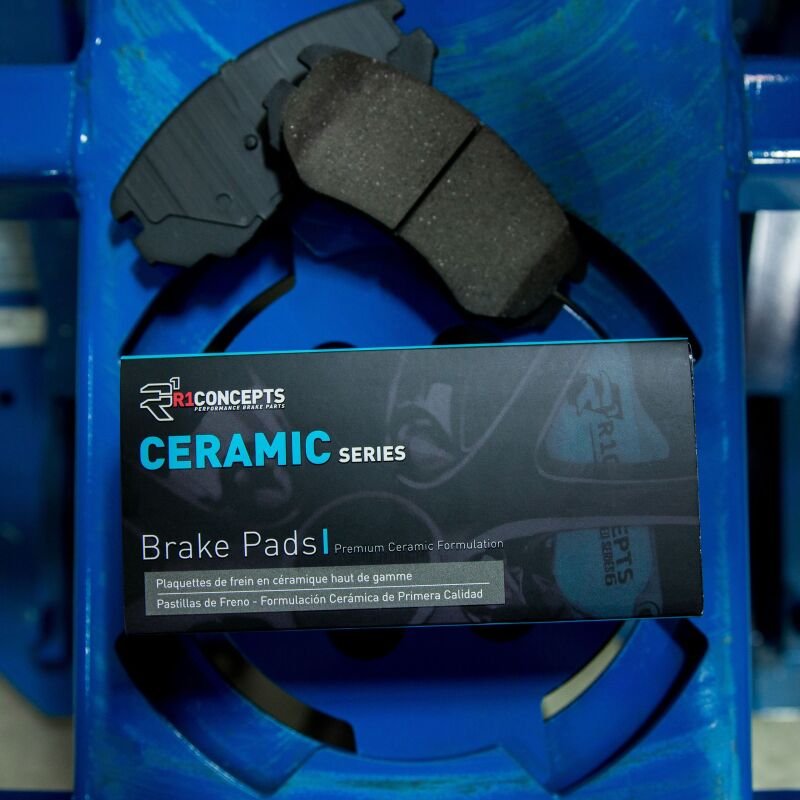 R1 Concepts Ceramic Rear Brake Pads | Infiniti G35 02 - 07 (2310 - 0961 - 00) - WheelFlip